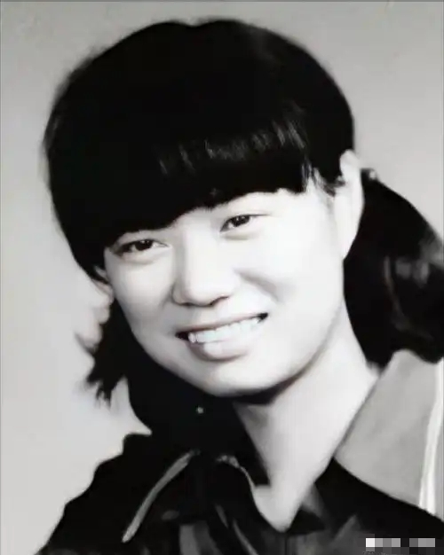 睡完首富睡总统！从厂妹到顶级名媛，靠男人捞到268亿	，她凭啥？