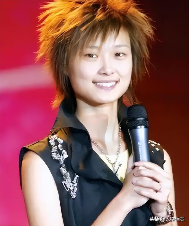 嫁法国老头真相大白5个月后，41岁李宇春近况曝出，一点也不意外