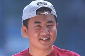 表面是演员，实际是“国际反恐专家”！这位著名老戏骨，隐藏好深图片