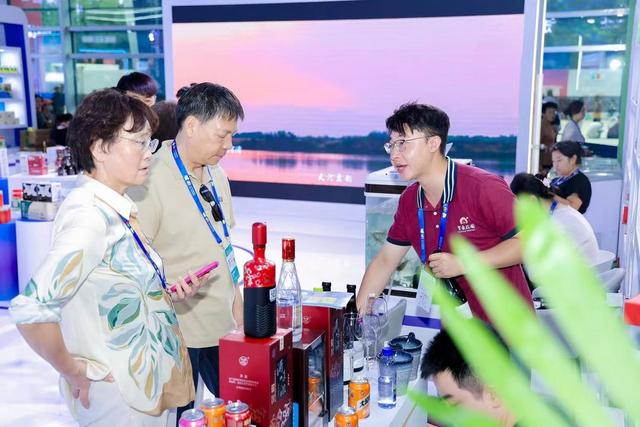 贺东庄园璀璨绽放中阿博览会，以酒为媒架设丝路文化交流新桥梁