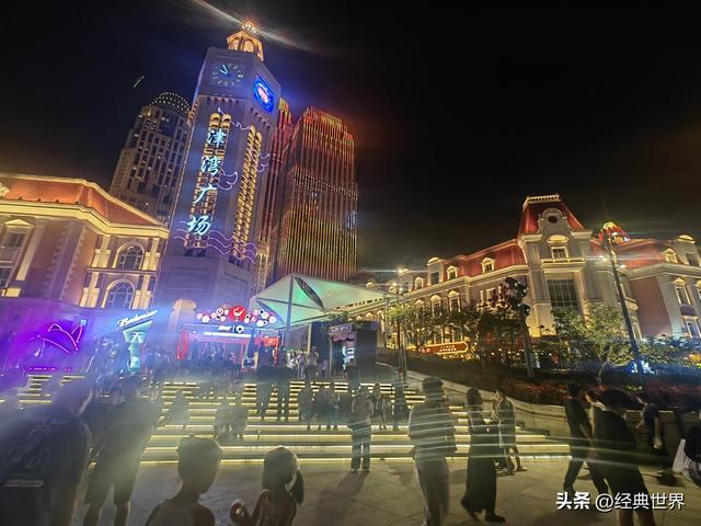 夜幕下的海河
