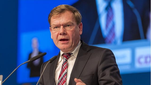 临时取消行程后	，德国外长终于作出决定，将在12月来中国面谈