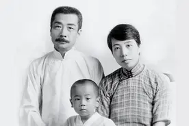 横眉冷对千夫指俯首甘为孺子牛图片