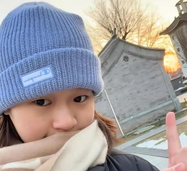 全红婵大变样！身高接近1米7长发黑衣气场十足，让黑粉们红了脸