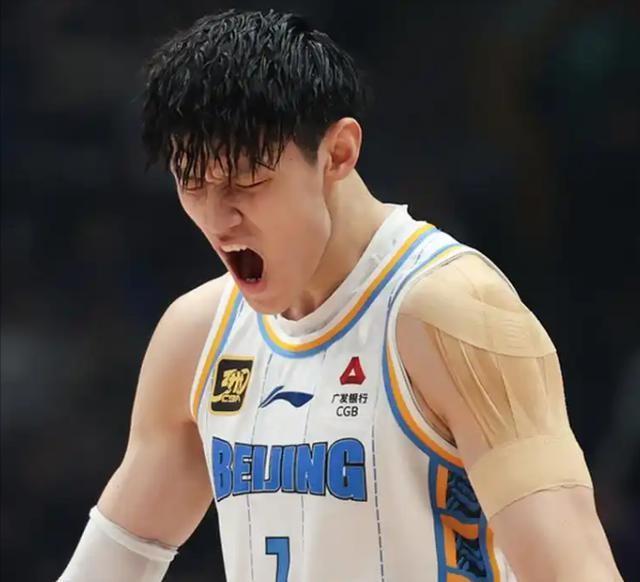 恭喜！22岁曾凡博签约达成，拒绝海外合同重返首钢，奥莫特被裁！