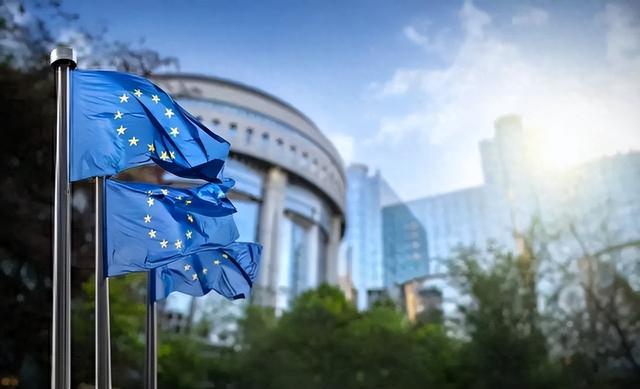 2100亿就在嘴边，欧盟却一夜变卦！闭门熬战16小时，含泪自掏腰包