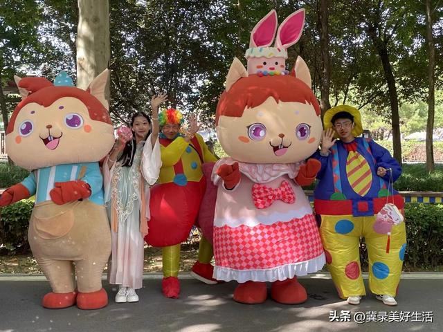 石家庄：庆双节 乐享动物园
