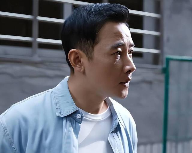 婚变传闻后，罗晋携任素汐与母亲去祈福，撕碎了唐嫣最后一丝体面