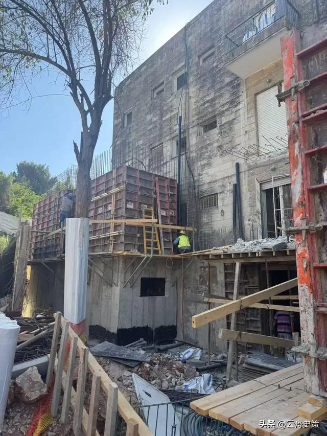 伊朗导弹损坏大量以色列建筑，中国开发商想去重建，工人为钱留下