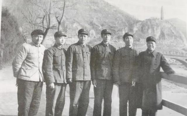 韩先楚到北京找李先念批条子，李先念拒绝，韩：首长，不太像你了