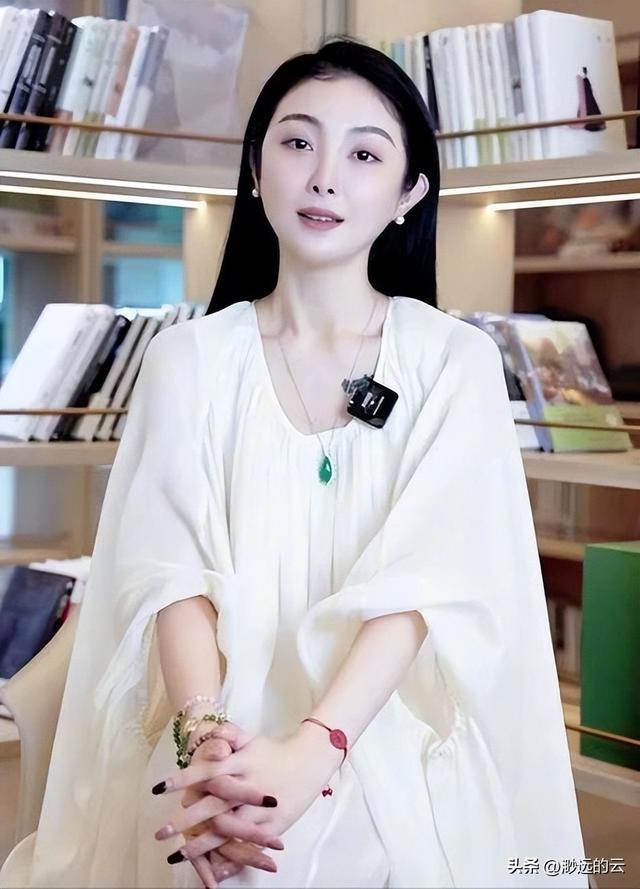 “买英国精子生3娃	”的山东女人	，8年后现状曝光！如今她后悔不？