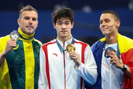 一块奥运金牌含多少金子？其实金牌并不是纯金，甚至含有建筑残骸图片