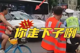 乱了！武汉萝卜快跑还在试点，济南无人公交车又亮相，网友闹麻了图片