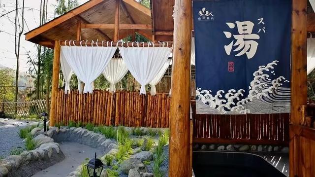 “浪”在彭州说明书① | 川AG“特种兵”快来，彭州这个小镇把“山水空调”开成最大，够你吹一整个夏天！