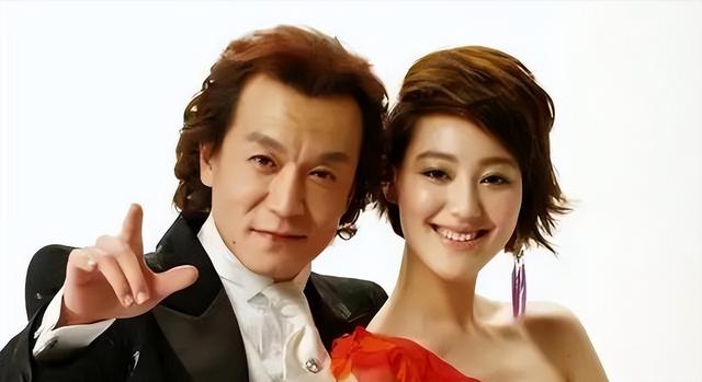 私生活混乱？遭央视“开除”？被传与小尼结婚的她，现状究竟如何