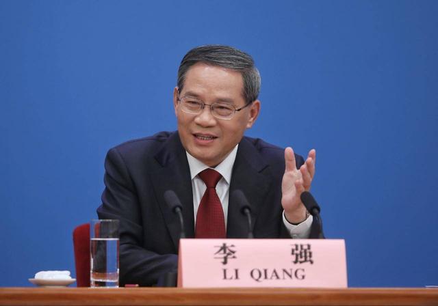 中方刚确认出席朝鲜80周年庆典，不到一天，就接到了韩国外长电话