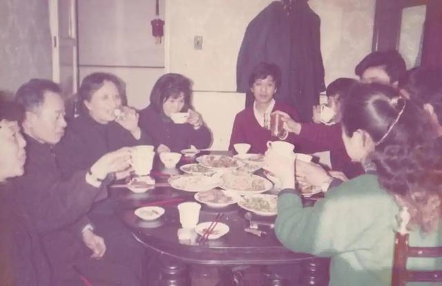 儿子考上了老同学任教的大学，我给他打电话，他竟然直接挂断了