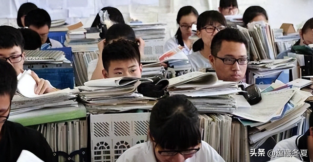 教育部扔下重磅炸弹：2026年开始	，全国一律不准再买校外商业试卷