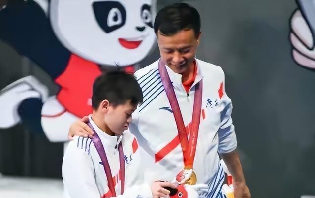 全红婵恩师何威仪揭秘：其实我跟全红婵有很多矛盾，原来是这样的