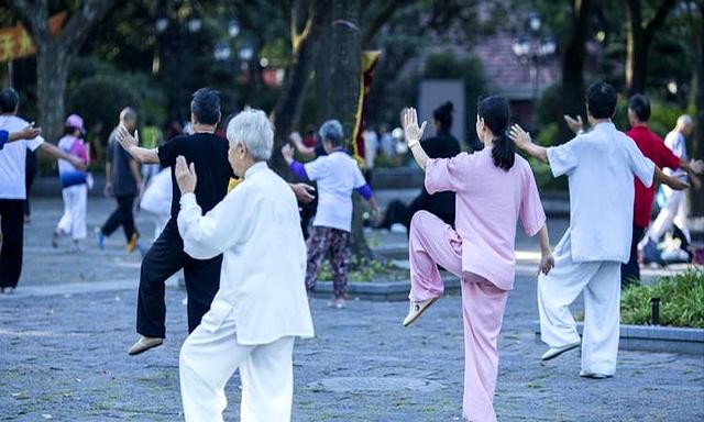 低温天气究竟如何科学健身钟南山提醒天冷运动需注意五点