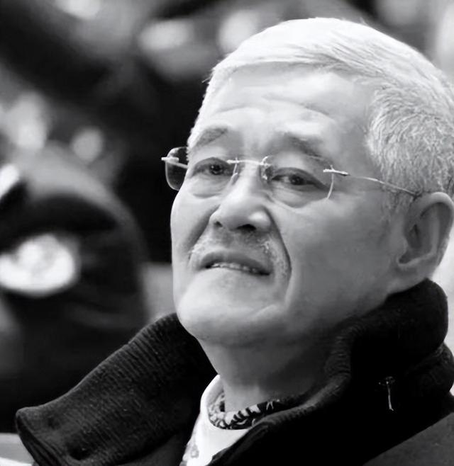 大衣哥跳楼身亡、赵本山灵堂、宋佳知三当三，造谣的越来越离谱了