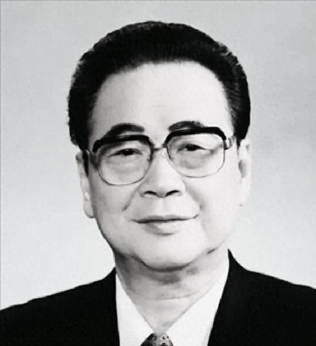 14年，李鹏坦白与周总理的真实关系：别人说我是他的养子，不正确