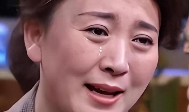 道歉不到24小时，闫学晶再迎三大噩耗	，她儿子可能30万都赚不到了