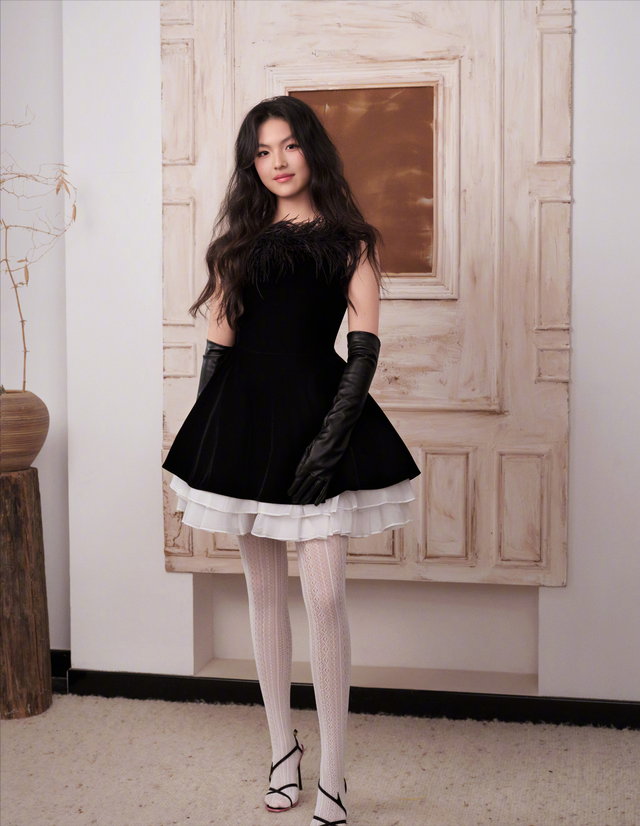 李湘担心的事情还是发生了	，16岁王诗龄成了母亲的“牺牲品	”！