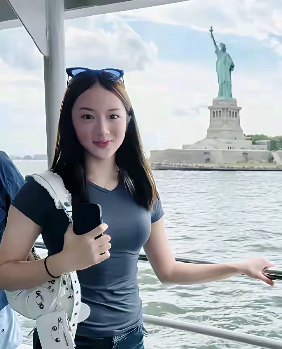 吴尊女儿才14岁，这发育也太好了吧！是不是真的！