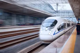 低至2折！加大优惠力度，低价春运车票开售，国铁集团客运部负责人回应→图片