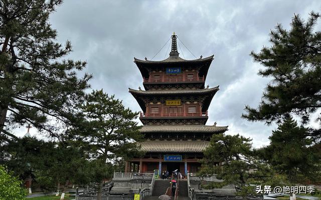 华严寺：“八大辽构”之七，拥有最美辽塑菩萨和最美古代书橱