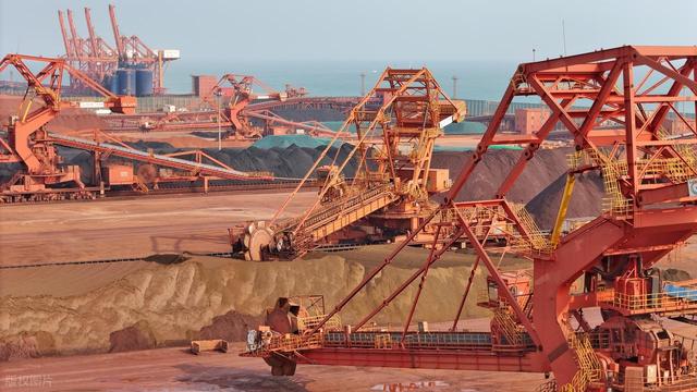 特朗普的稀土焦虑：从“关税大棒”到承认离不开中国磁铁