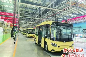 无人驾驶巴士本月底亮相职教城，可手机预约图片