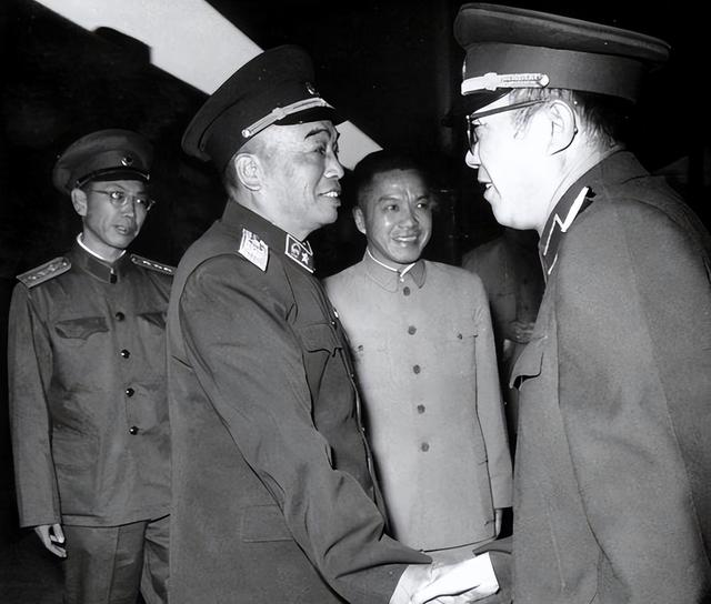 他身为开国大将却天生“反骨”，1955年授勋时，排名第三比陈赓高