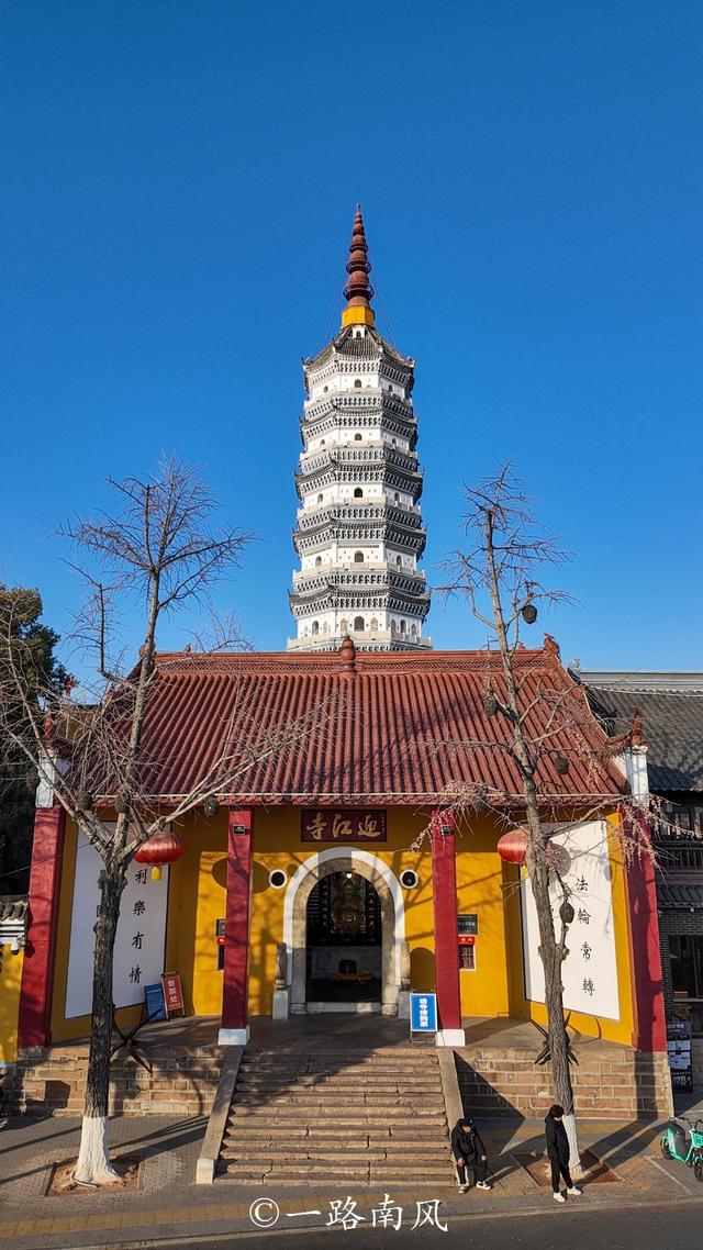 万里长江第一塔，千年古刹听潮声：安庆迎江寺探秘