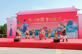 洪洞大槐树寻根祭祖园锣鼓震天图片
