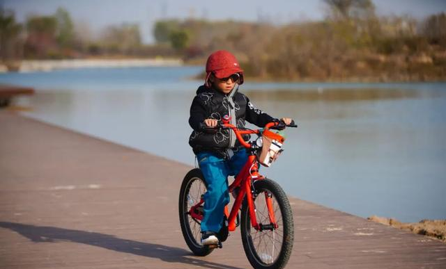 海淀“阿那亚”藏不住了！“白沙滩”成新晋热门打卡地