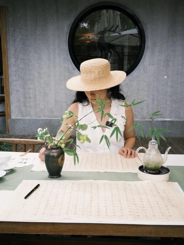 爬岳麓山99%的人都会错过的山巅茶食餐厅！我们找到了！