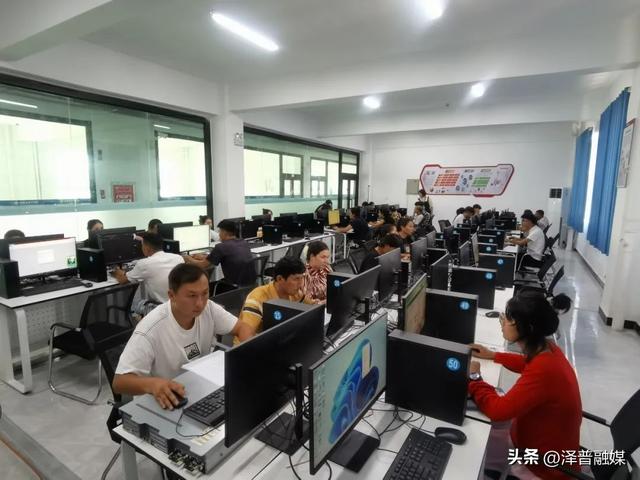 泽普县电商培训班圆满结业