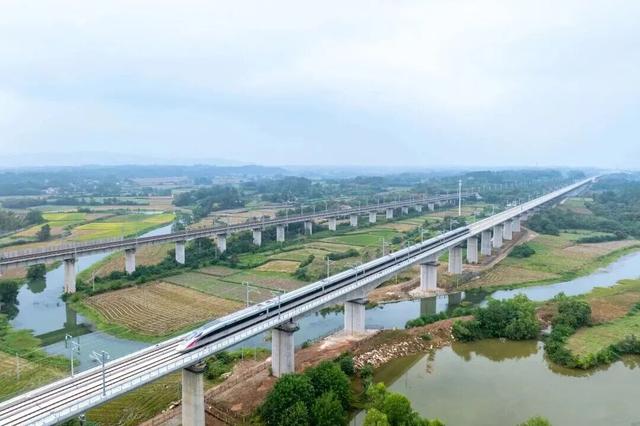 高铁新线即将开通，限时福利等你打卡！