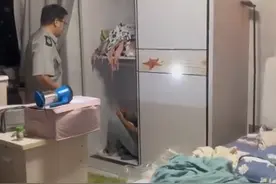 独居女子凌晨回家遇陌生男藏衣柜：吓懵了，后背发凉腿发软图片