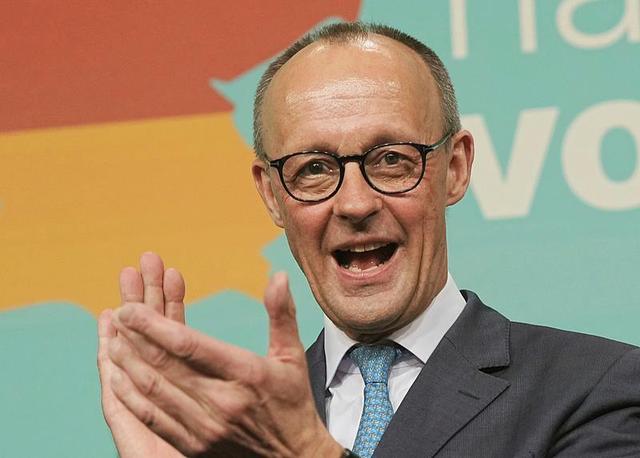 首次同意大选！泽连斯基死里逃生，求美欧保障安全，俄方怎么看？