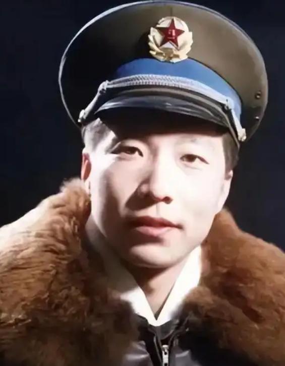 我国首位航天员杨利伟，被授予少将军衔，退休后能享受什么待遇？