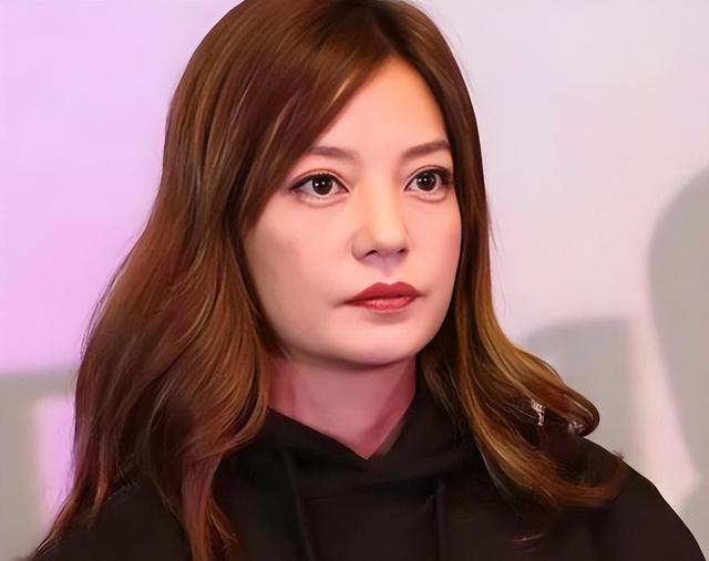 事业没了，婚也离了	，被封杀5年后赵薇不再隐忍，首次回应传闻
