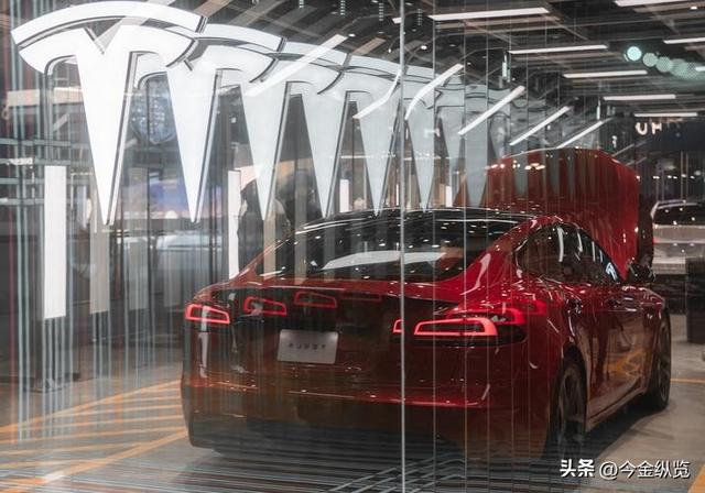 Waymo 150亿砸出“虚胖”车队？被特斯拉“轻资产	”玩法降维打击！