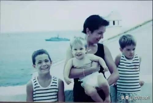 35张网友分享的过去vs现在对比照:原来时间早把一切悄悄换了模样