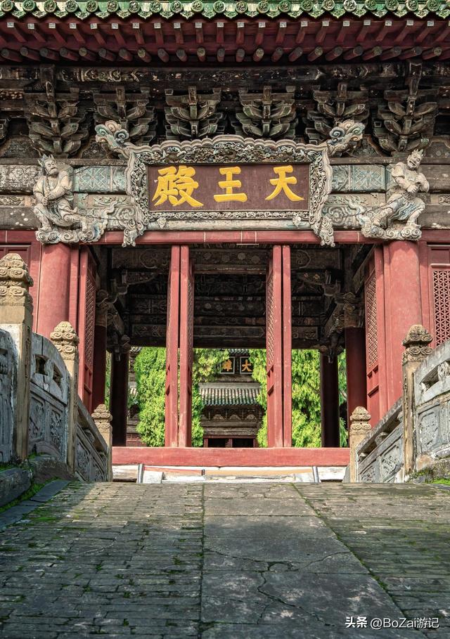 四川深山惊现明代小故宫，龙纹瓦当+楠木巨寺，逾制之谜藏六百年