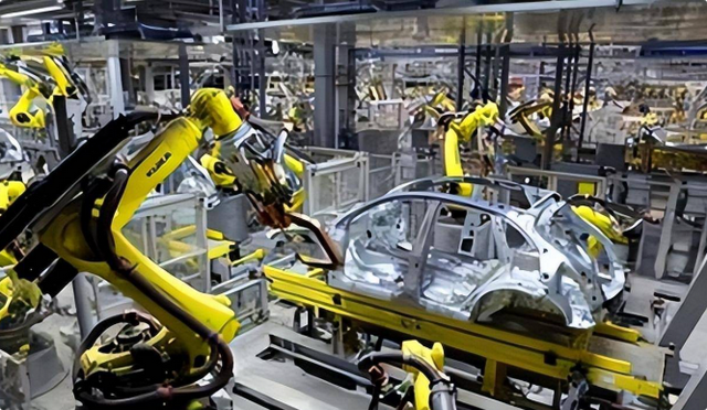 能源不足、芯片断供，2大挑战接踵而至，德国正面临“工业危机”