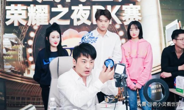 辛巴第五次宣布退网，官媒质疑躲风头，卫生巾致癌把家人当耗材？