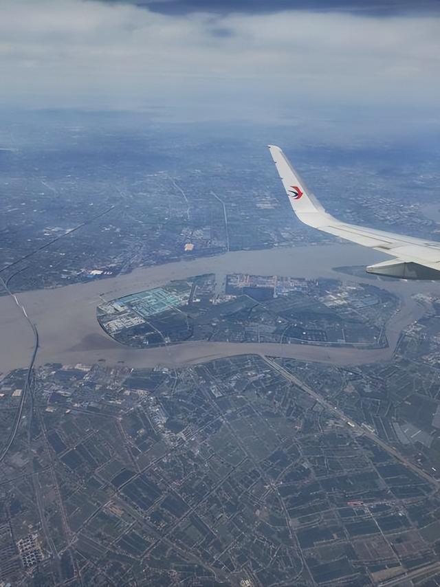 中国四省藏惊喜！打飞的比开车还香，1小时直达雪山草原